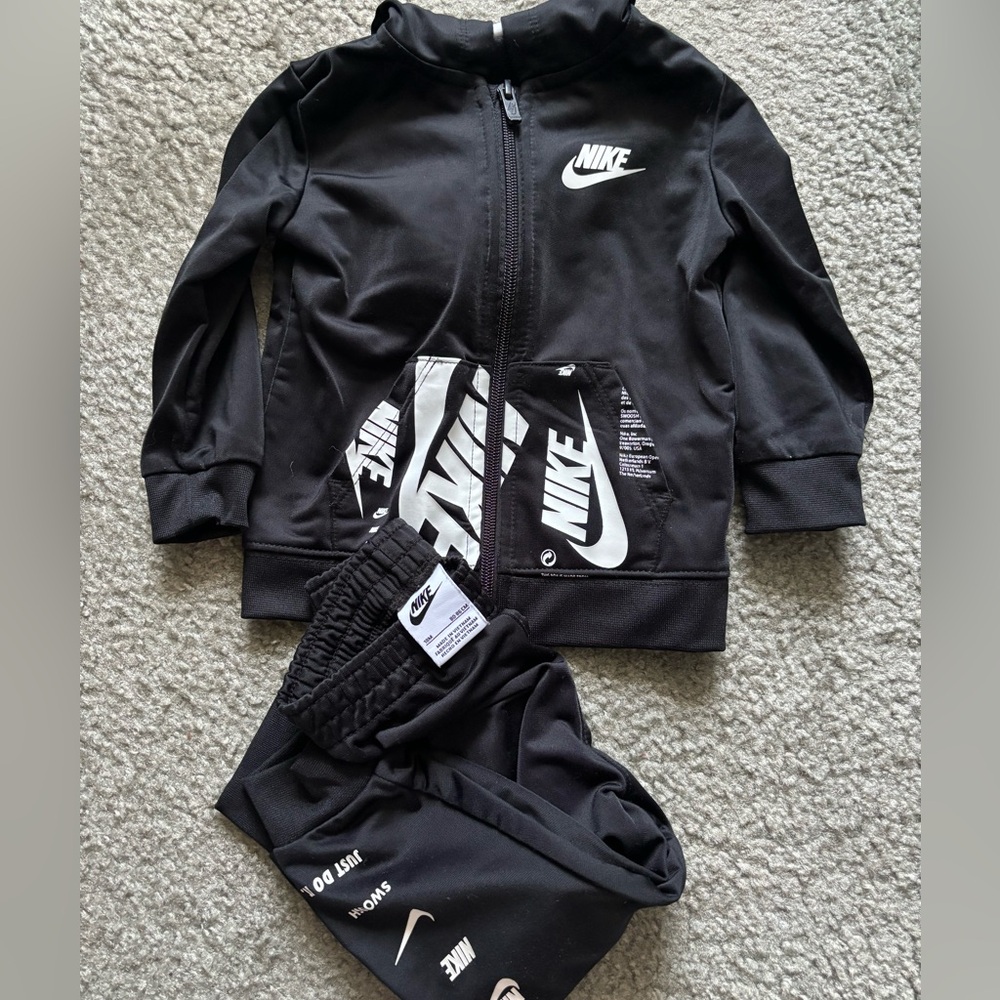 Toddler Nike set